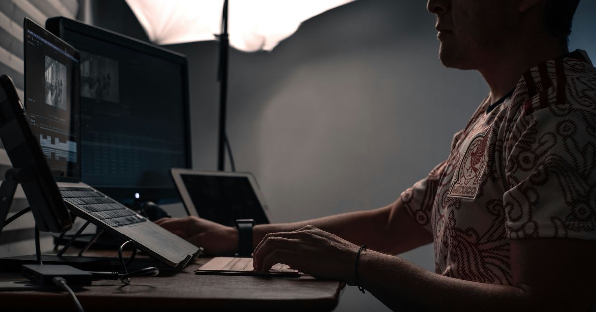 Cybersecurity in the Age of Internet of Everything (IoE)